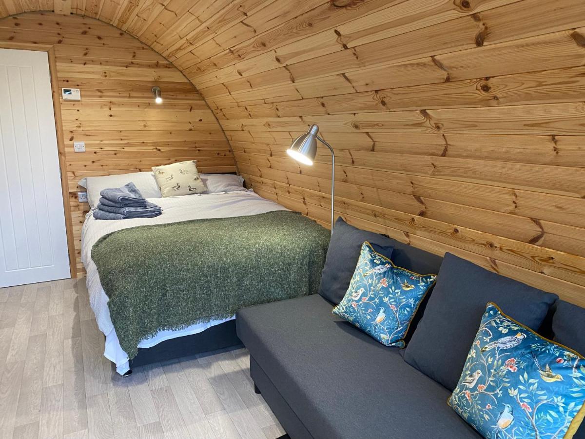 Orchard Luxe Glamping Pod Hotel Dungannon Bagian luar foto